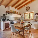 Jardi De Papallones Guest house 3*