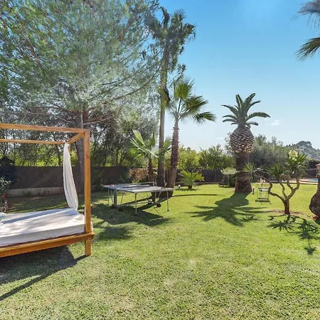 Jardi De Papallones Guest house 3*