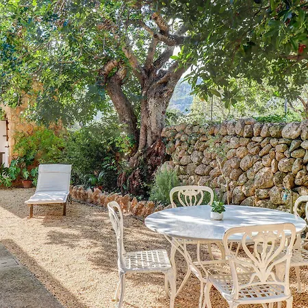 Guest house Jardi De Papallones