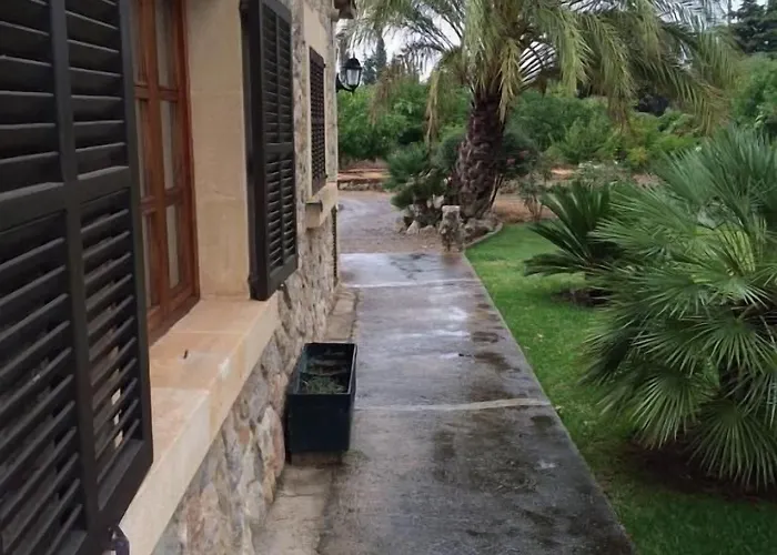 Guest house Jardi De Papallones