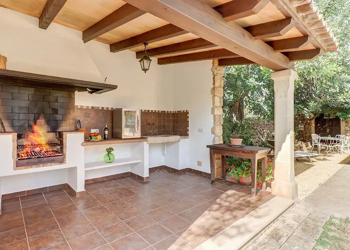 Guest house Jardi De Papallones 3*