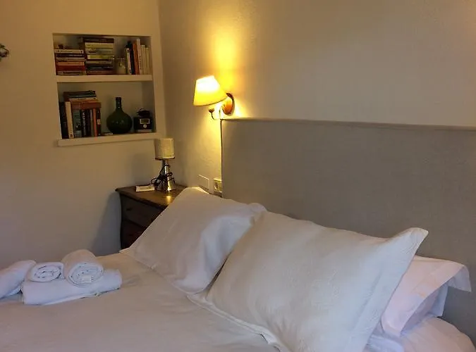 Guest house Jardi De Papallones 3*